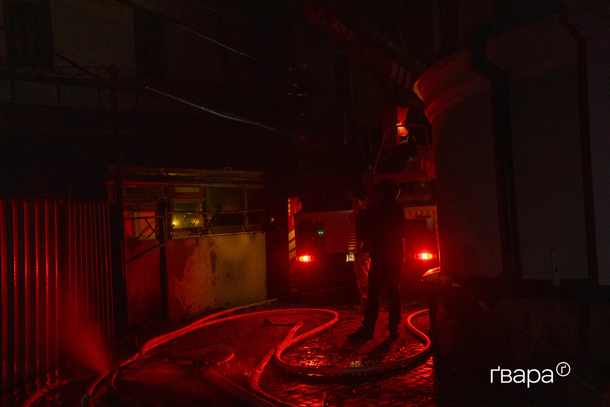 зображення до посту: Наслідки вечірнього удару по Основ&rsquo;янському району Харкова &mdash; фото