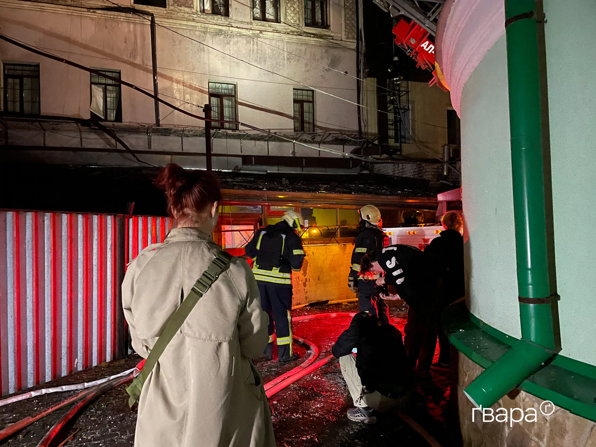 зображення до посту: Наслідки вечірнього удару по Основ&rsquo;янському району Харкова &mdash; фото