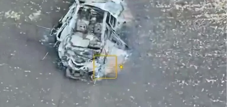 Росіяни вдарили FPV-дронами по автівці в Золочівській громаді: поранено двох чоловіків