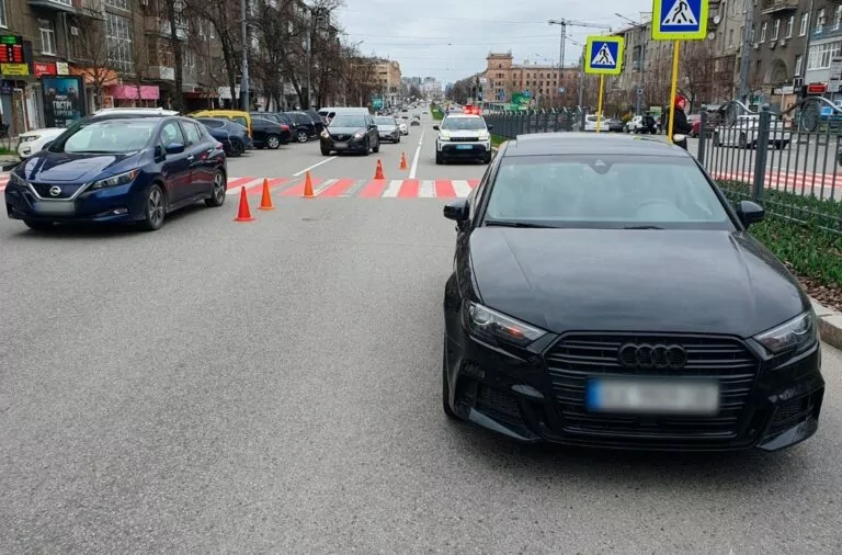 У Харкові на пішохідному переході збили літнього чоловіка