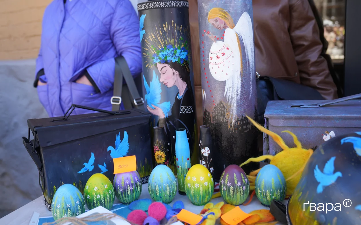 зображення до посту: Як у Харкові пройшов благодійний Великодній ярмарок — фото