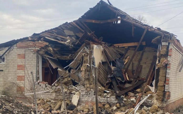 Росіяни завдали удару по селищу на Куп’янщині: є постраждалі