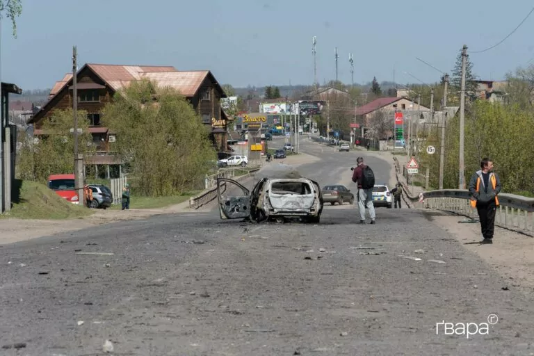 У лікарнях залишаються 16 людей після удару в Мерефі