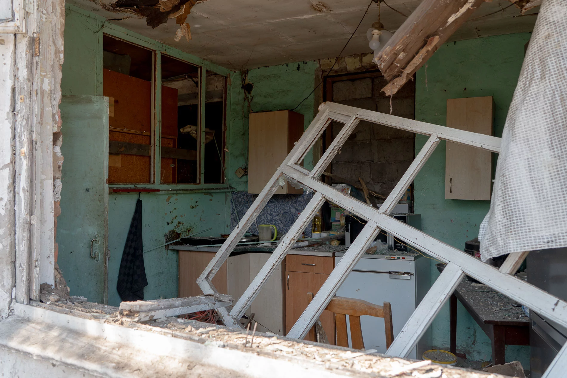 Nataliia and Viktor's house in Kharkiv was damaged by the Russian drone attack on May 7, 2026 / Photo: Gwara Media, Polina Kulish
