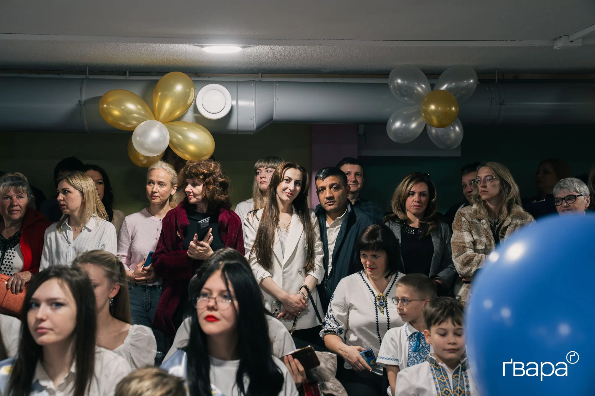 зображення до посту: У харківських школах пролунав останній дзвоник &mdash; фото