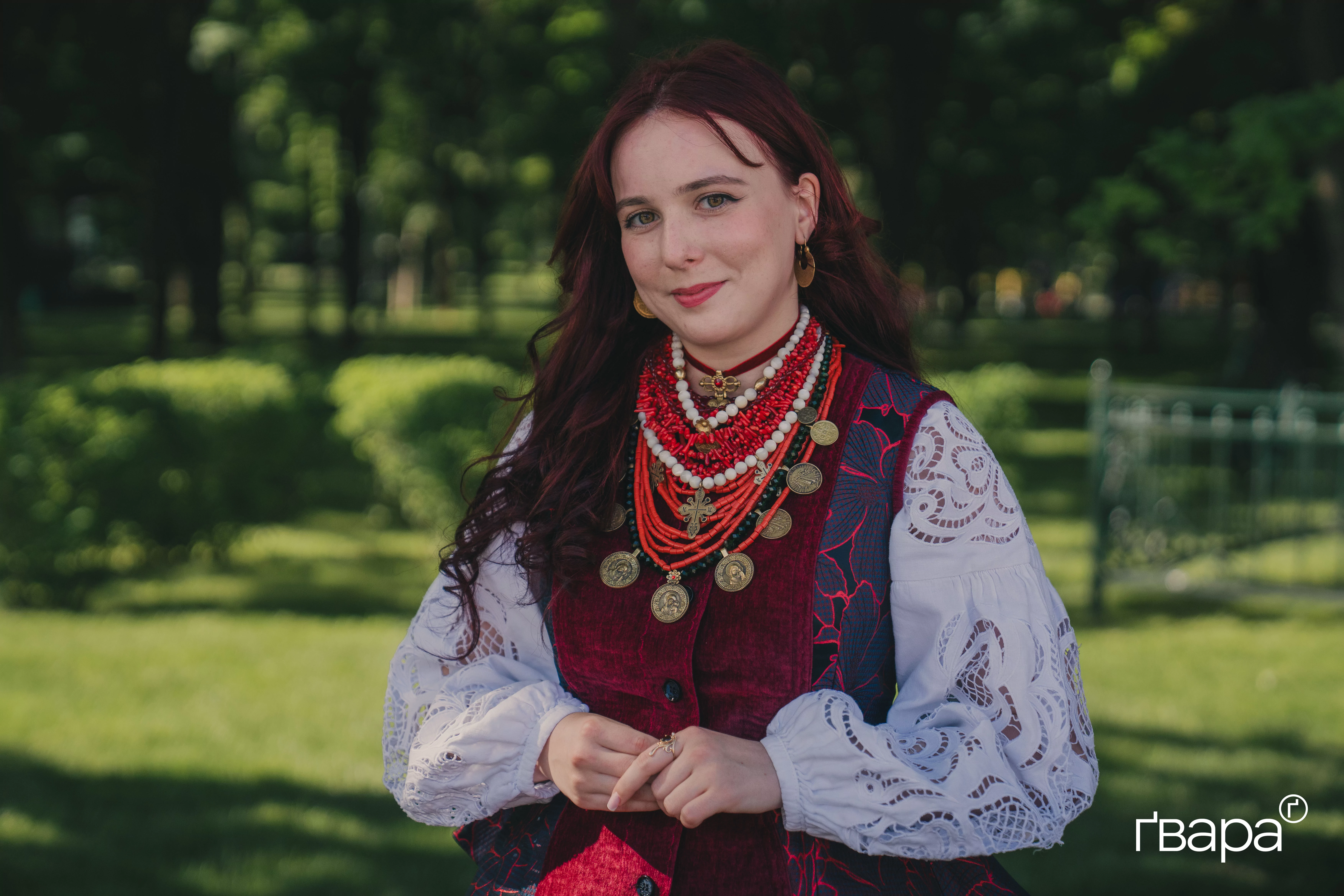зображення до посту: &laquo;Це зв&rsquo;язок з родом&raquo;: Харків&rsquo;яни вийшли на ходу до Дня Вишиванки &mdash; фото