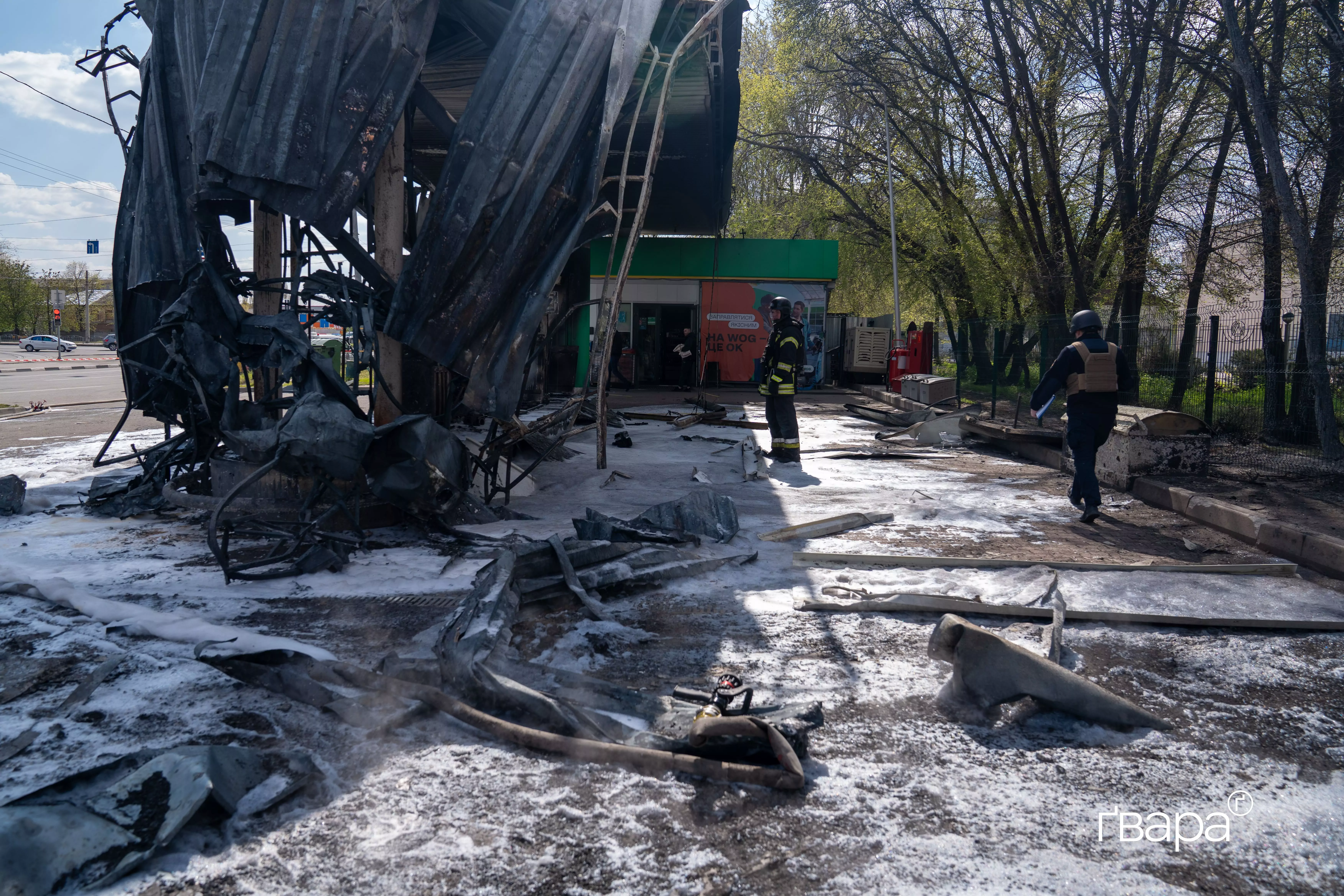 зображення до посту: Наслідки обстрілів АЗС Харкова &mdash; фото