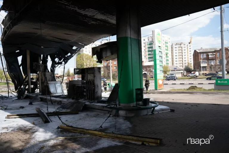Росіяни вдарили по АЗС у Харкові: є постраждалі — оновлюється