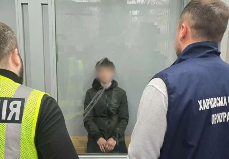 У Харкові судитимуть підлітка за ймовірний підпал військового авто та локомотива