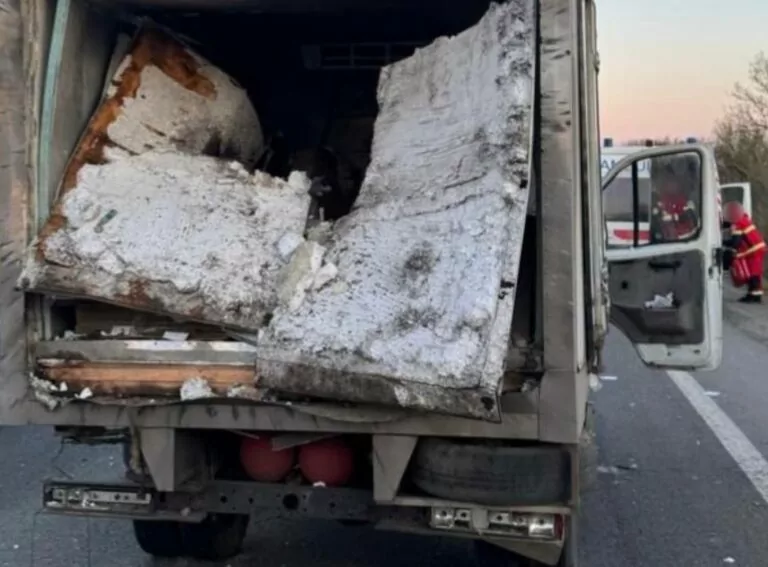 Росіяни вдарили по вантажівці на Харківщині: двоє постраждалих