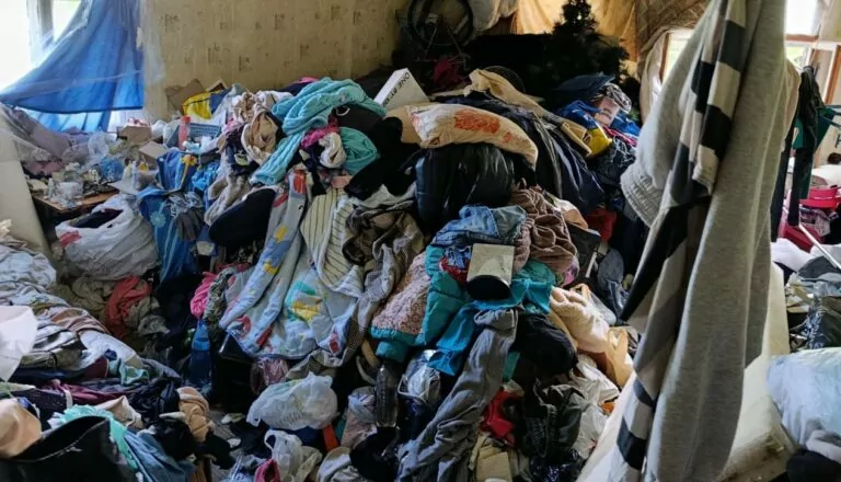 «Голодна та брудна»: У Харкові вилучили дитину з небезпечних умов