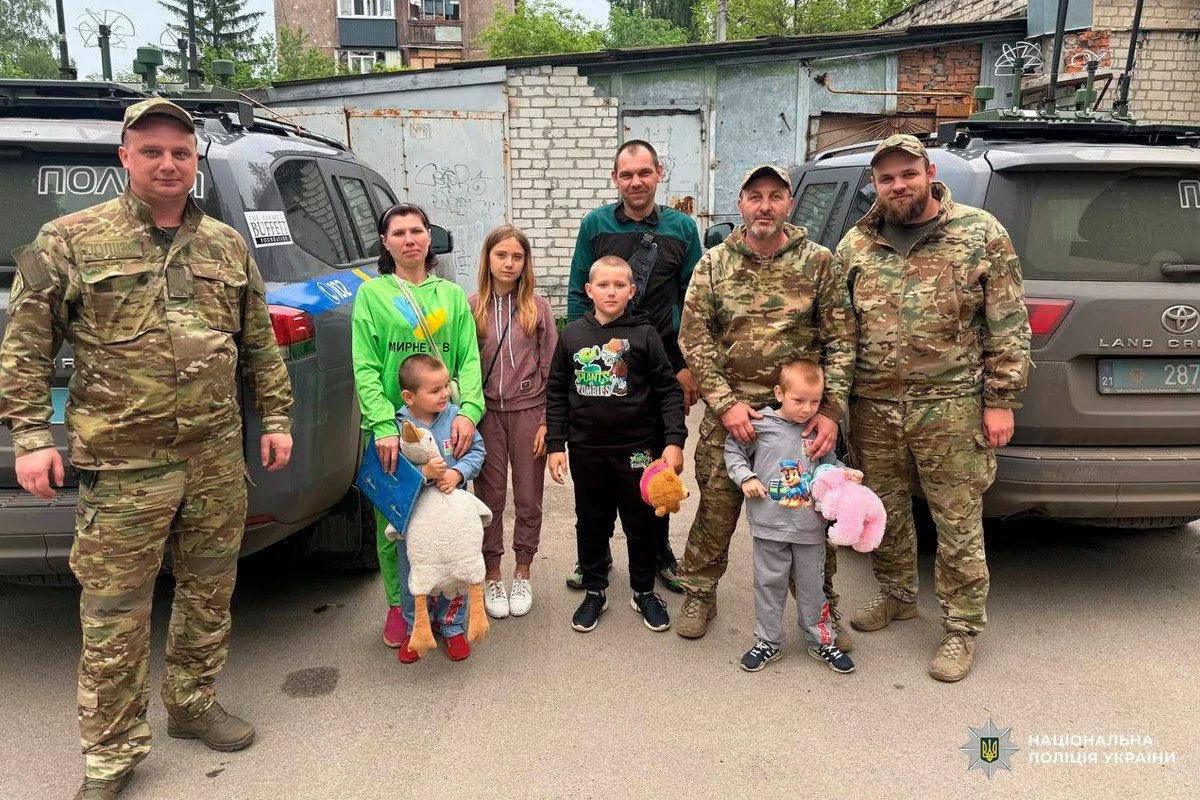 Evacuated people from Zolochiv community