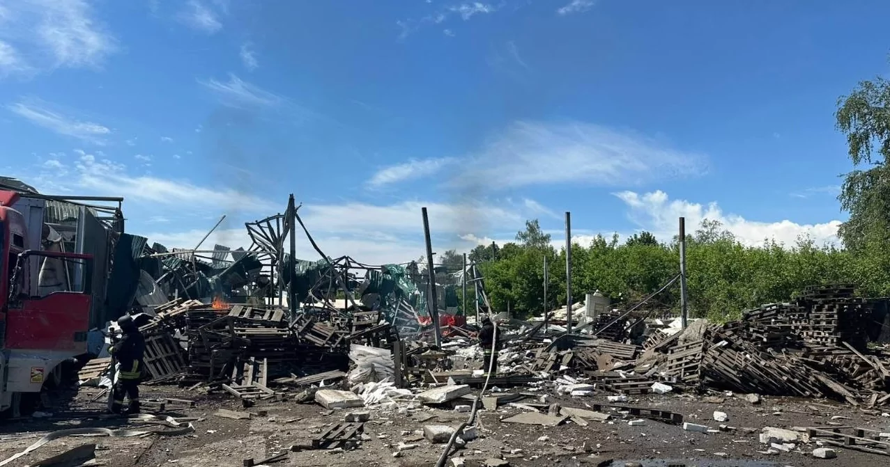 Через удар по Дергачах 25 травня двоє чоловіків загинули, ще 19 людей — постраждали
