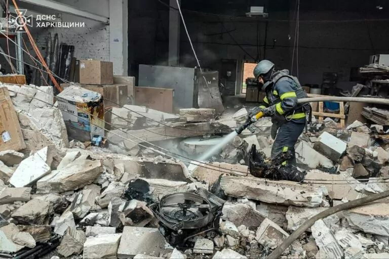 Russian drone hits post office in Izium, Kharkiv oblast, injures man