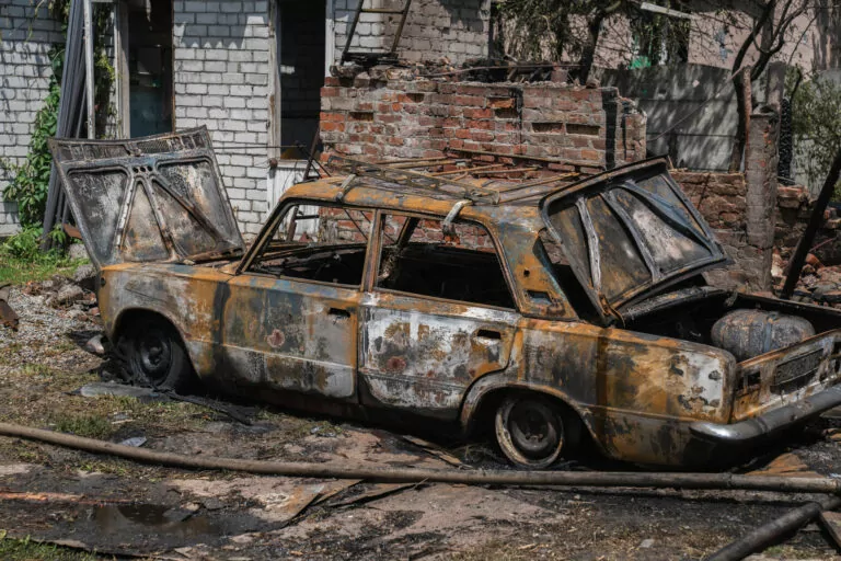‘The only bad thing is that Putin is still alive.’ Russian attack kills woman in Kharkiv, damages house (Photos)