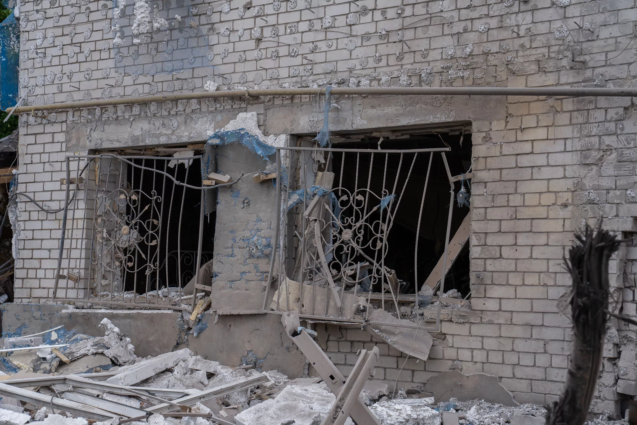 The consequences of the Russian attack on Chuhuiv in Kharkiv oblast on Jun. 9 / Photo: Gwara Media, Mia Klushnikova
