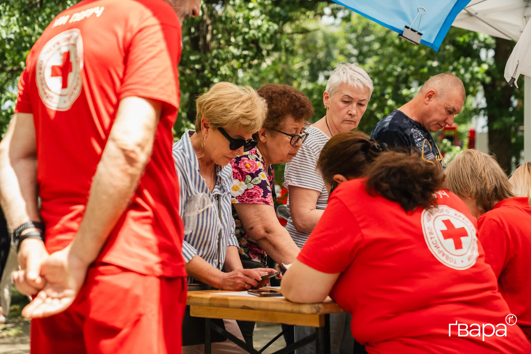 зображення до посту: Наслідки влучань у двох районах Харкова: 16 постраждалих — фото