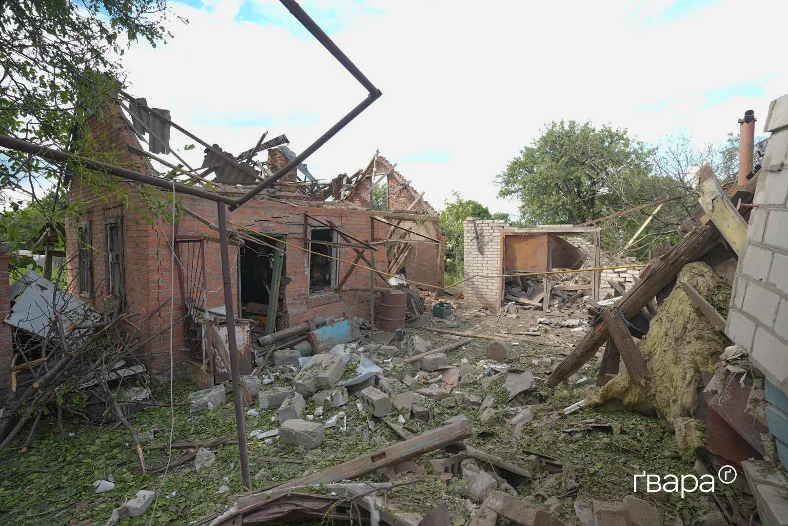 зображення до посту: Наслідки російського обстрілу Рокитного, який забрав життя двох фермерів &mdash; фото