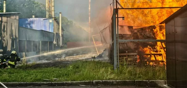 Росіяни повторно вдарили по підрозділах ДСНС на Харківщині