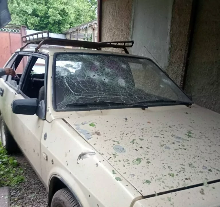 Дрони атакували дві цивільні автівки на Харківщині: є поранений