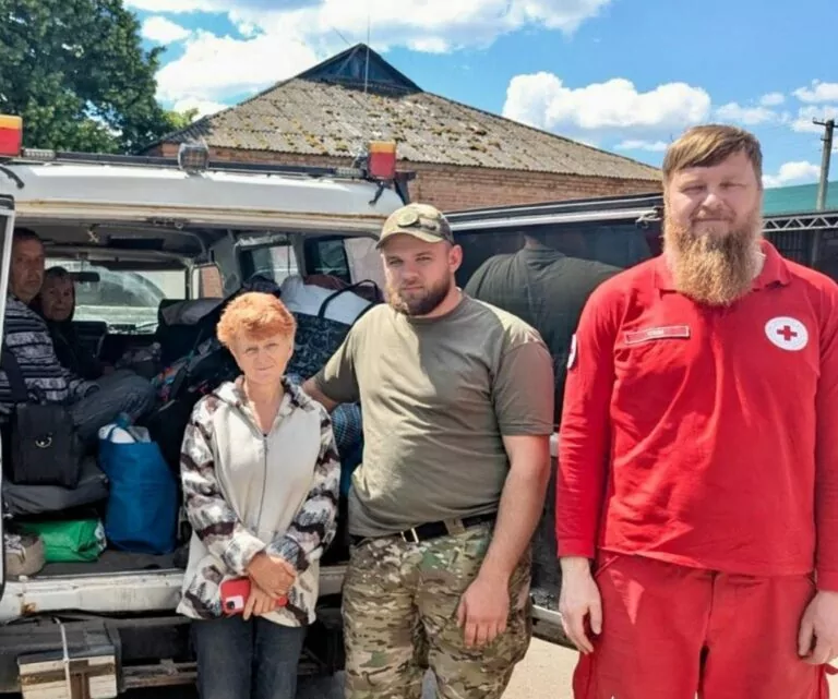 На Харківщині евакуювали трьох людей, серед них маломобільна жінка