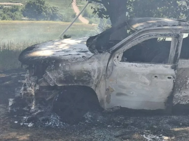 На Харківщині дрон влучив у авто поліції: загинув вибухотехнік