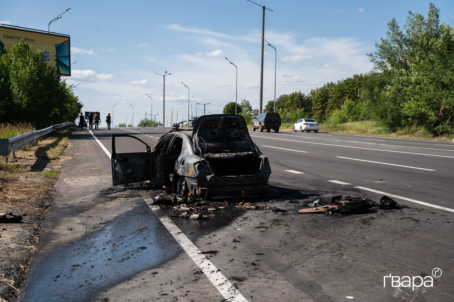 зображення до посту: &laquo;Від машини залишилася лише картинка&raquo;: наслідки ударів КАБами по Харкову &mdash; фото