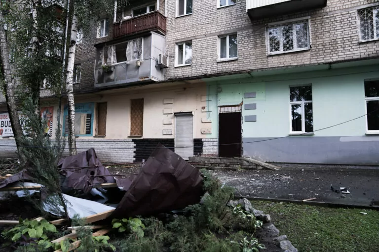 Russian forces attack Kharkiv and 17 settlements, injuring 11