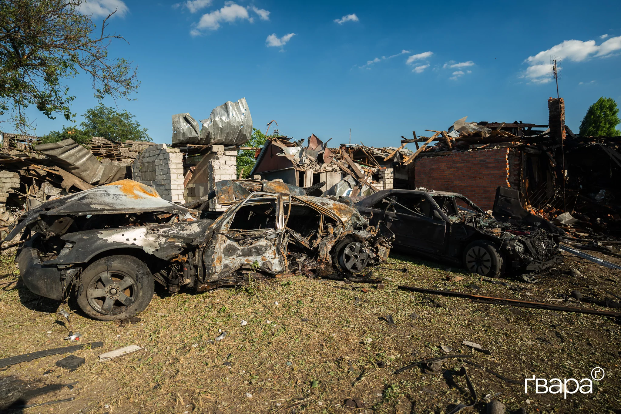зображення до посту: &laquo;Я хочу, щоб Путін здох&raquo;: наслідки авіаційних ударів по Харкову &mdash; фото
