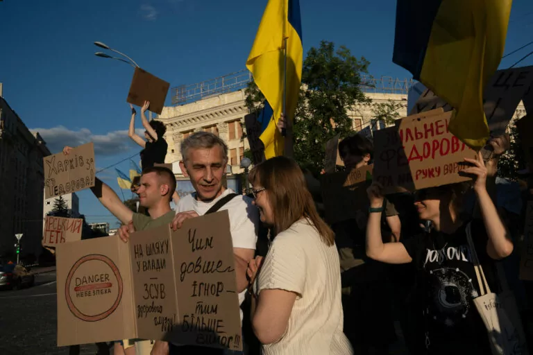 ‘People are angrier because they are not heard’ — Protesters in Kharkiv keep demanding to return Fedorov as Defense Minister, call for dismissal of Commander-in-Chief Syrskyi