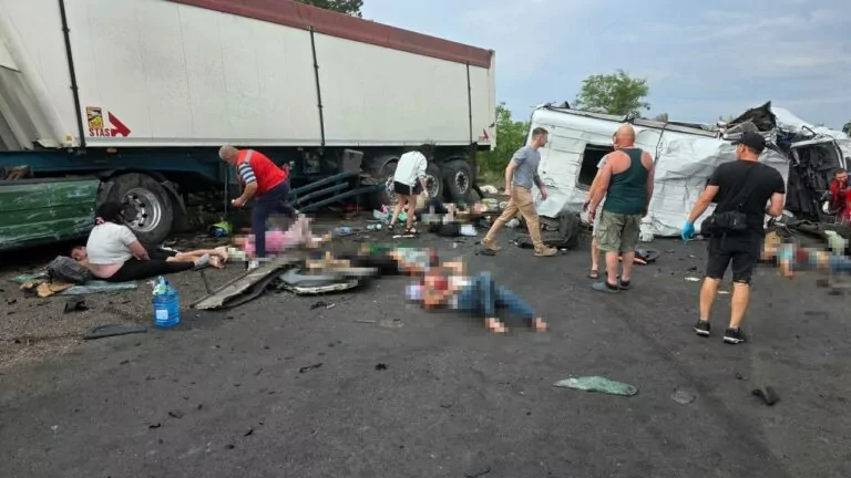 У Миколаївській області сталася ДТП із 12 загиблими