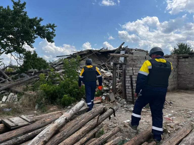 В Ізюмі відновили газопостачання до будинків після обстрілу