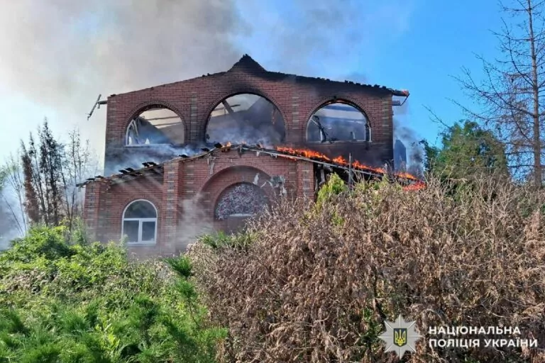 Russian forces attack settlement Vilshany in Kharkiv oblast, injuring 4 people