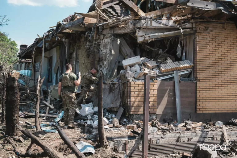Зруйнований будинок після російського удару