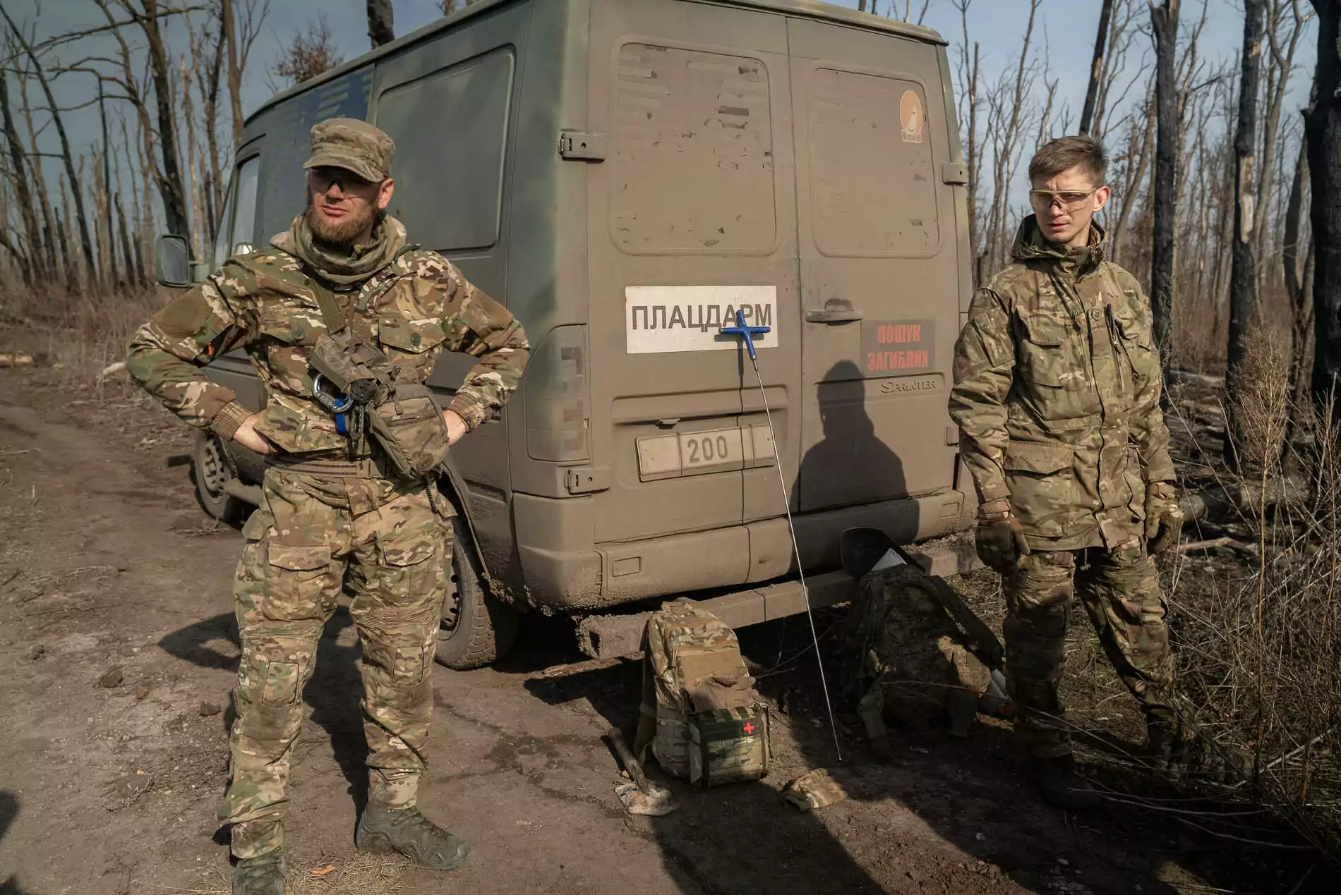 Oleksii Yukov (on the left), head of the “Platsdarm” search team, and his colleague Artur