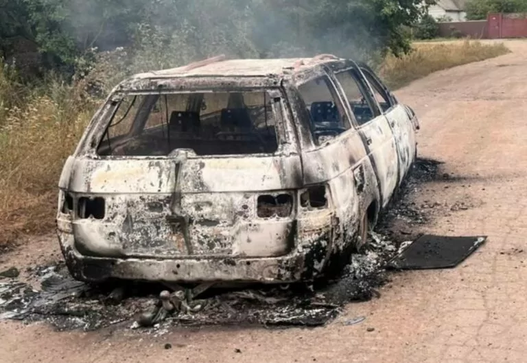 FPV-дрон атакував авто на Харківщині: водій у вкрай тяжкому стані