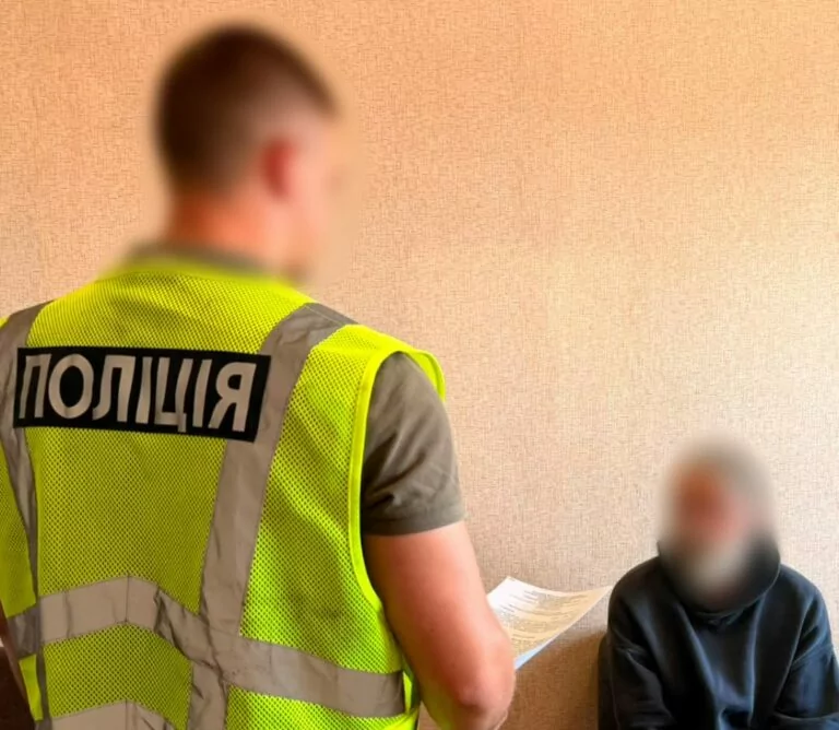 У Балаклії 47-річного чоловіка підозрюють у розбещенні 12-річної дівчинки