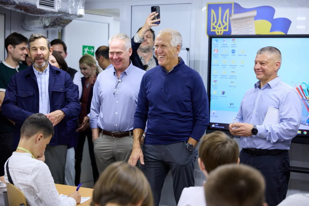 US Senators visit Kharkiv underground school / Photo: Kharkiv City Council