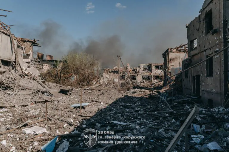 Russian troops advance in small groups under cover of glide bombs in northern Kharkiv oblast