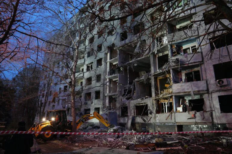 Russian glide bomb hits apartment building in Kharkiv, injuring 38 people, including 10 children (photo)