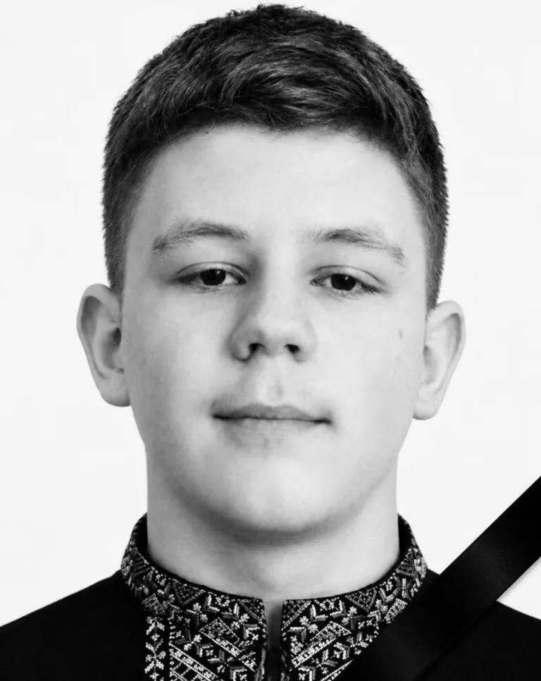 У лікарні помер хлопчик, постраждалий під час удару на Харківщині