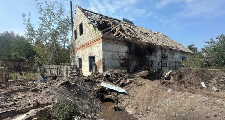 Росіяни знову обстріляли Балаклію: постраждала дитина