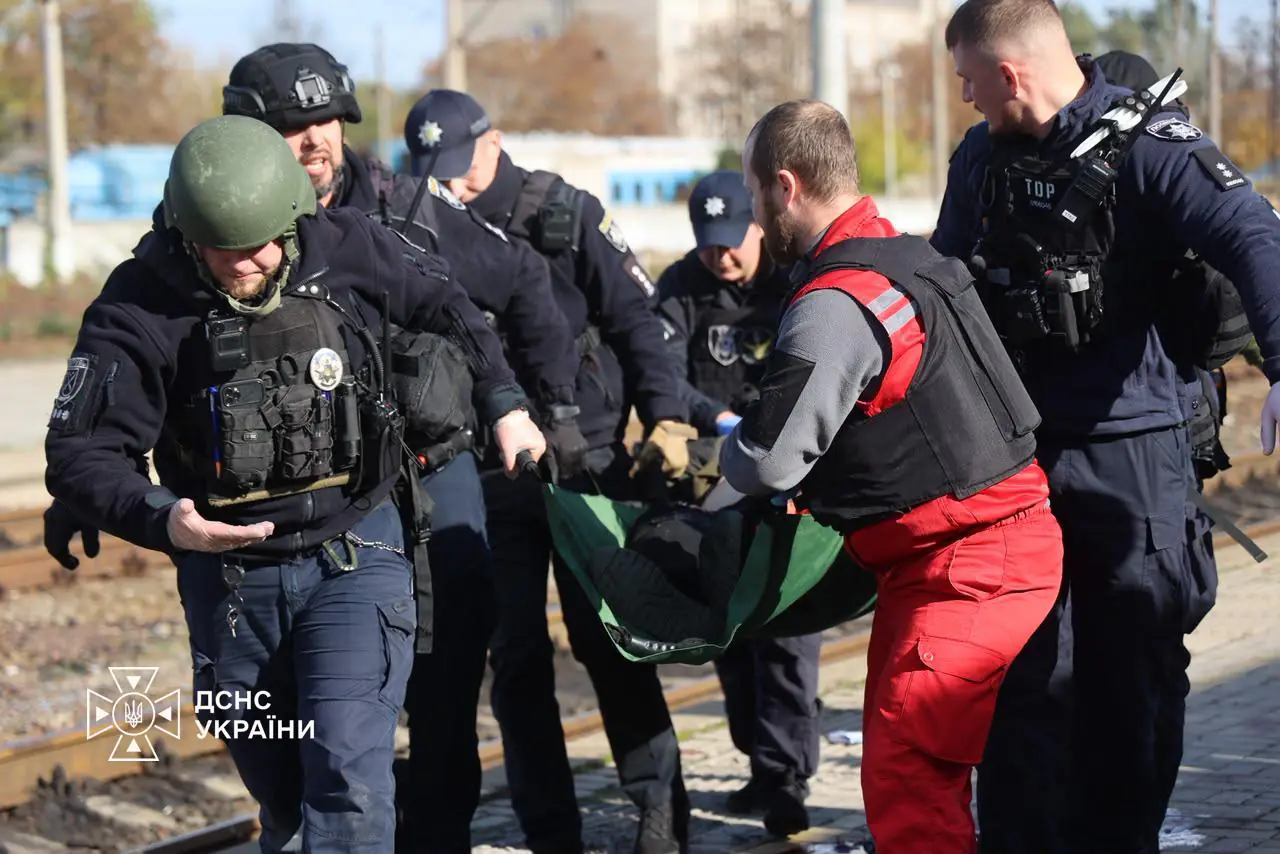 The consequnceses of the Russian attack on Dnipro on Oct. 26 / Photo: National Police of Ukraine