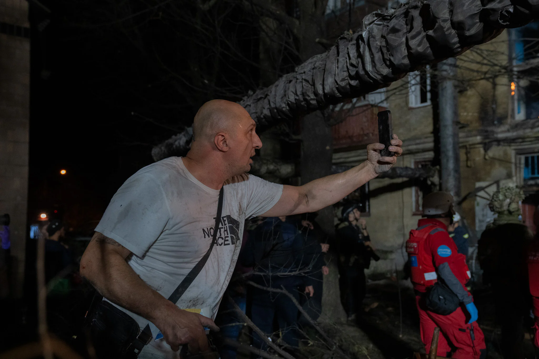 Kharkiv local is filming his destroyed apartment
