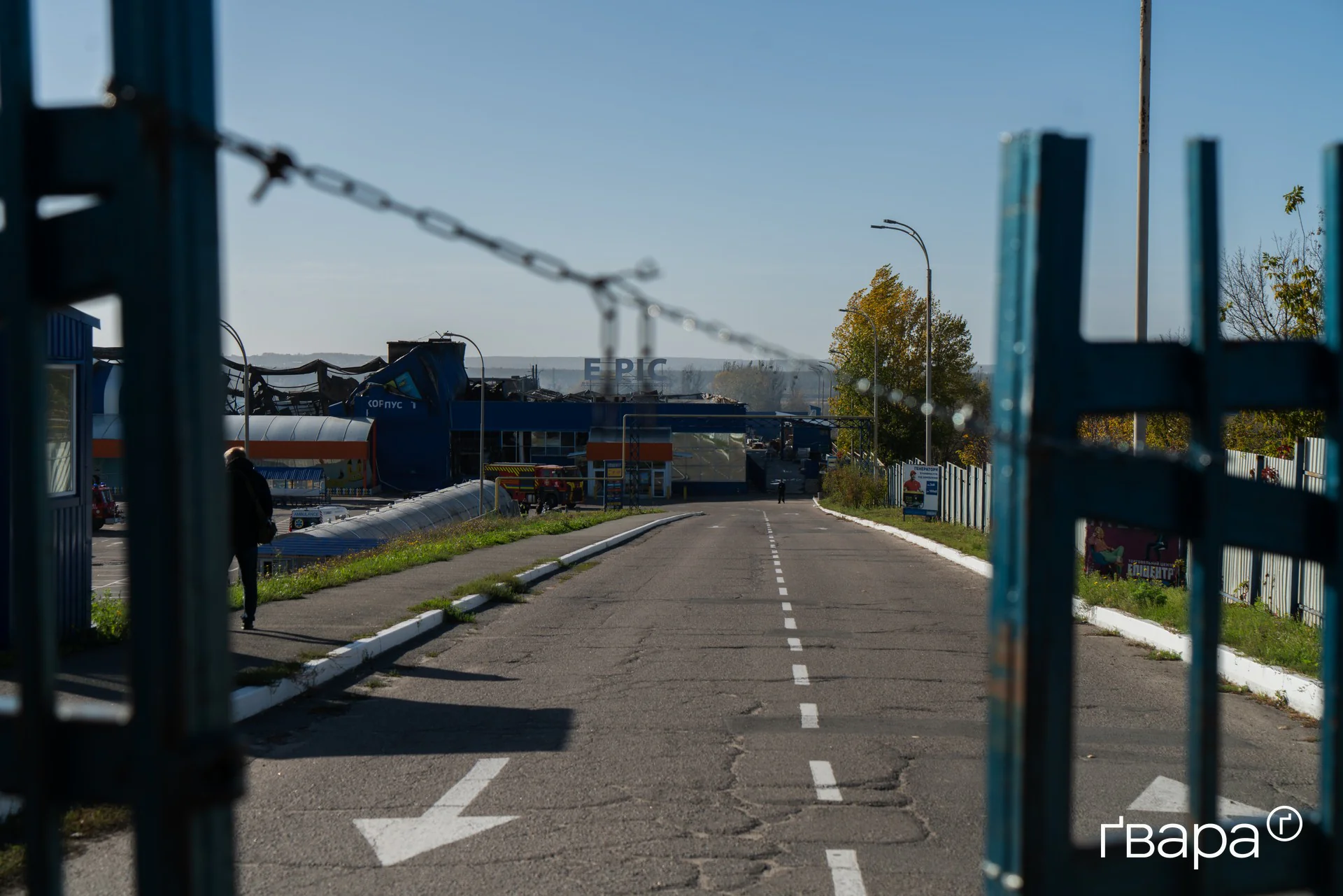 зображення до посту: Російський обстріл зруйнував останній у Харкові &laquo;Епіцентр&raquo; &mdash; фото