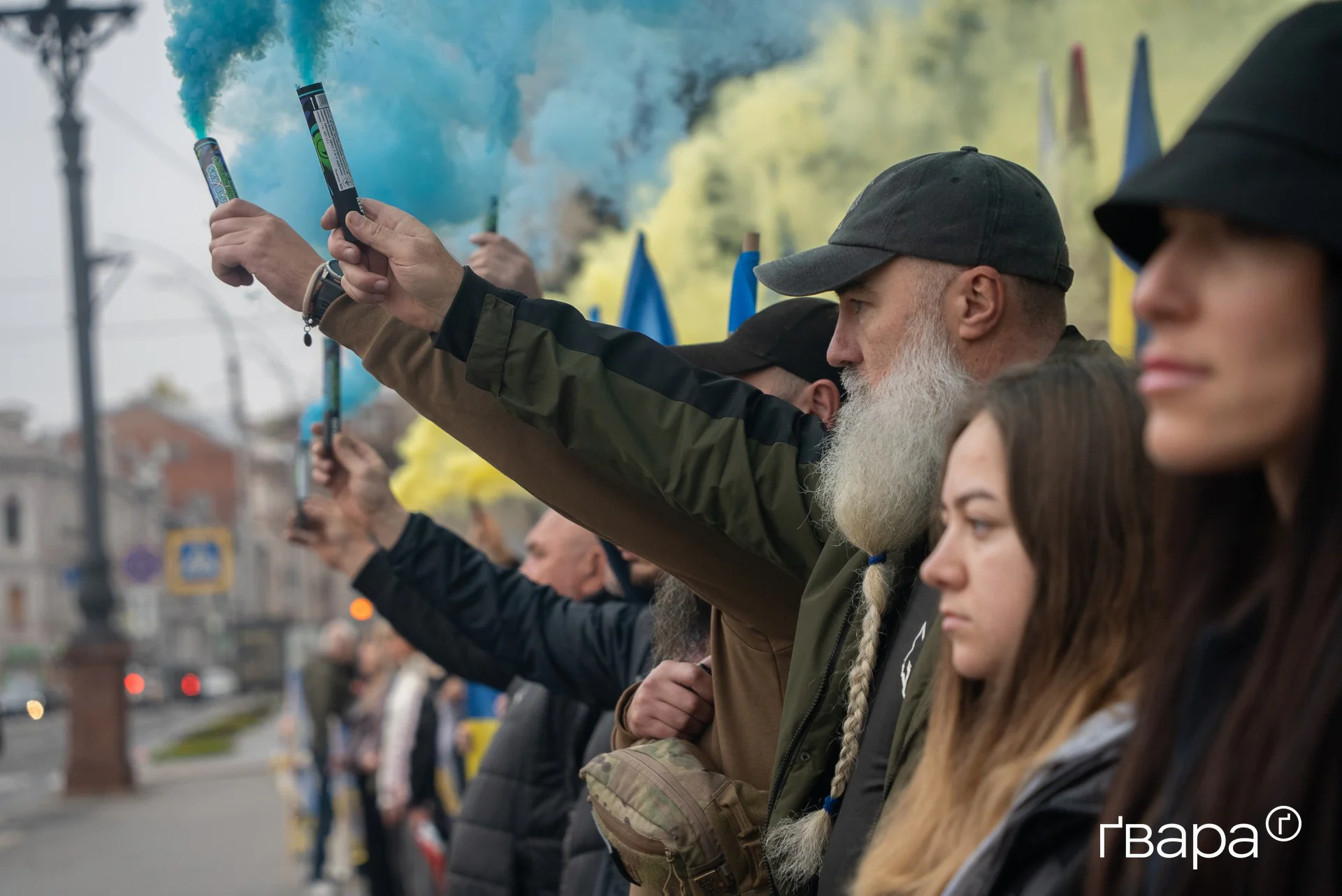 зображення до посту: У Харкові провели автопробіг на честь сімох загиблих бійців 113-ї бригади ТрО &mdash; фото