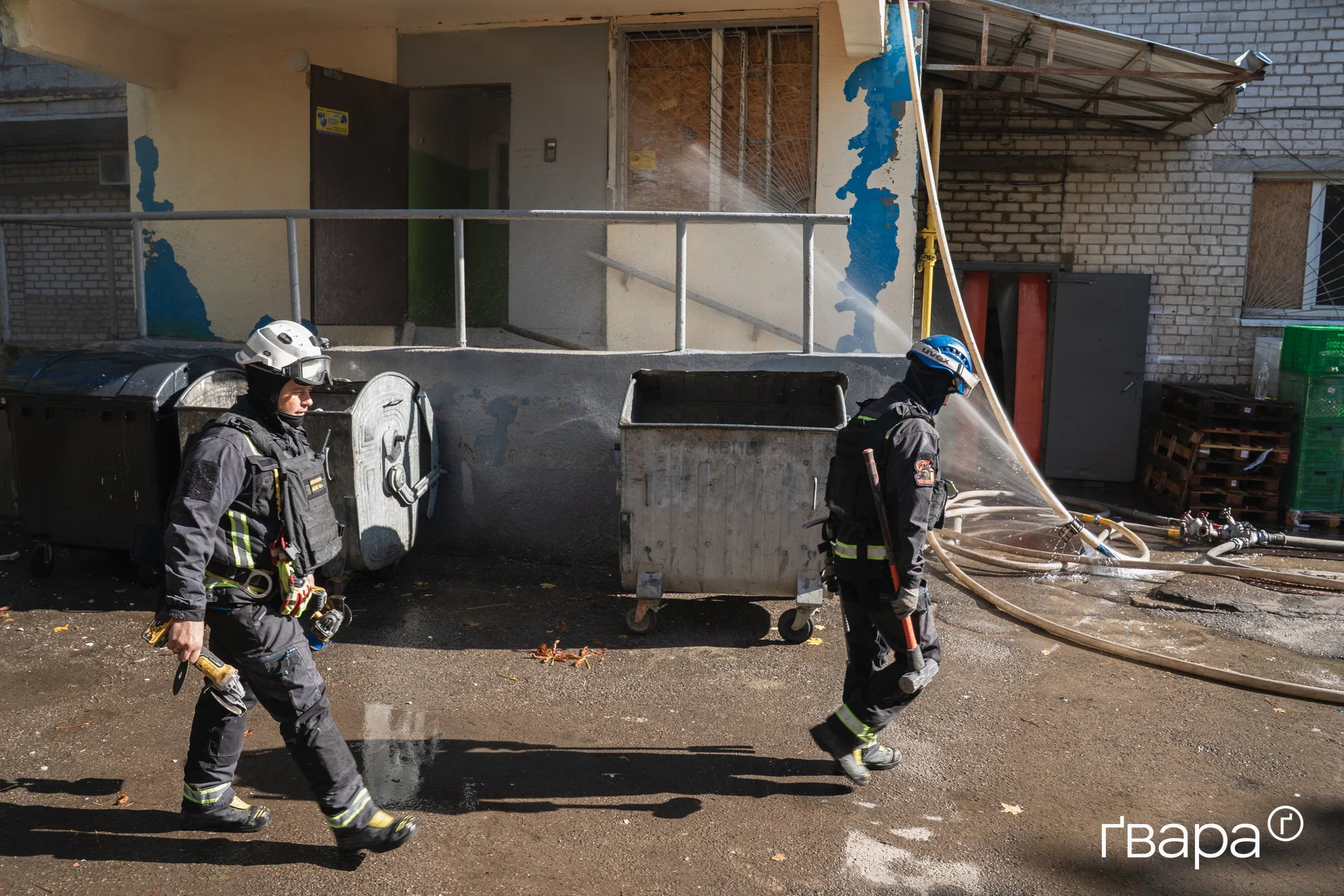 зображення до посту: Росіяни п&rsquo;ять разів ударили по Київському району Харкова: постраждали щонайменше 22 людини &mdash; фото