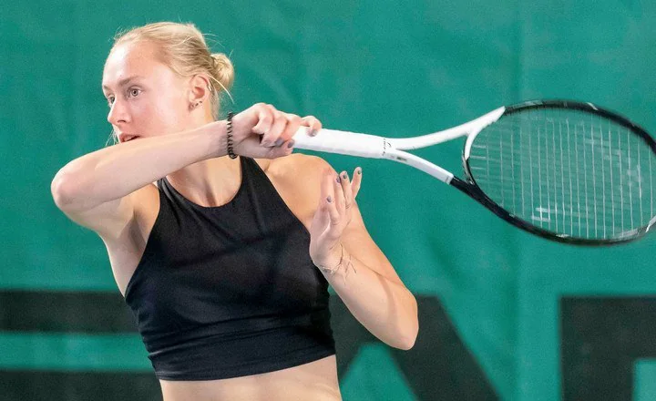 Daria Lopatetska during a tennis match / Photo: BTU.ORG.UA