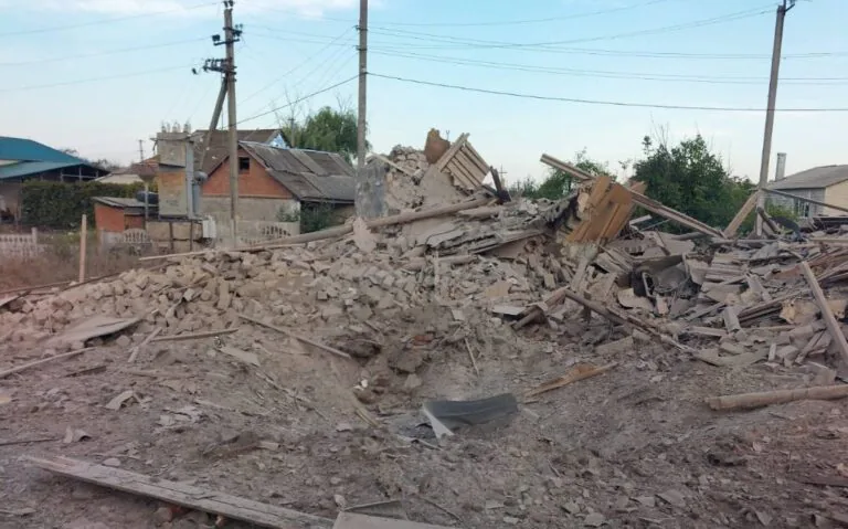 Щонайменше вісім жителів Харківщини постраждали від атак РФ протягом доби