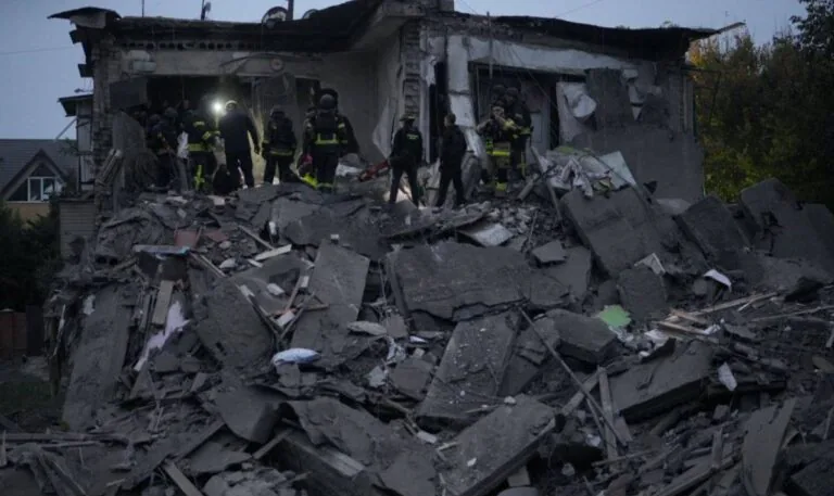 У Запоріжжі восьмеро загиблих, зокрема діти, після російського обстрілу